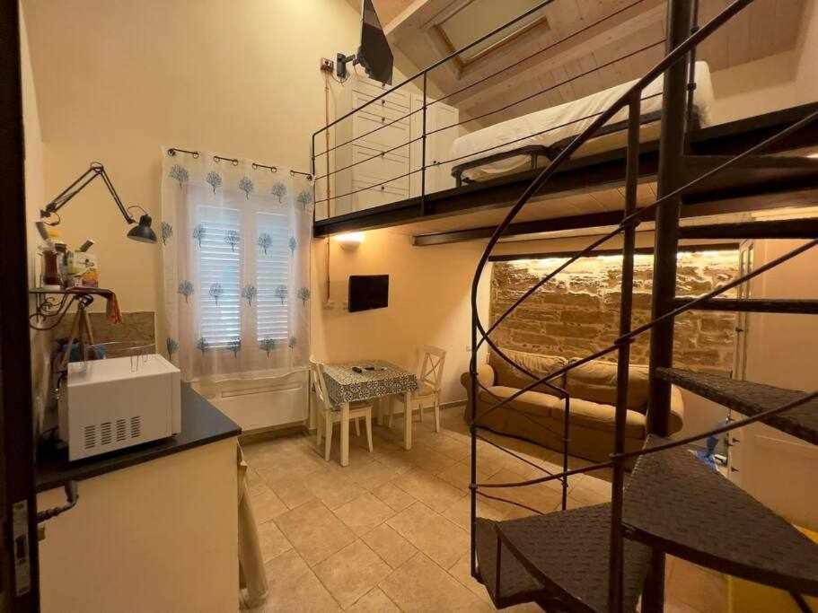 Suite Minerva 10 Steps From Piazza Civica Alghero Exterior foto