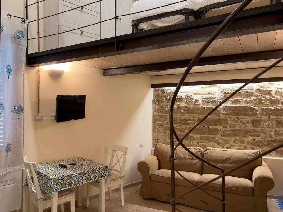 Suite Minerva 10 Steps From Piazza Civica Alghero Exterior foto