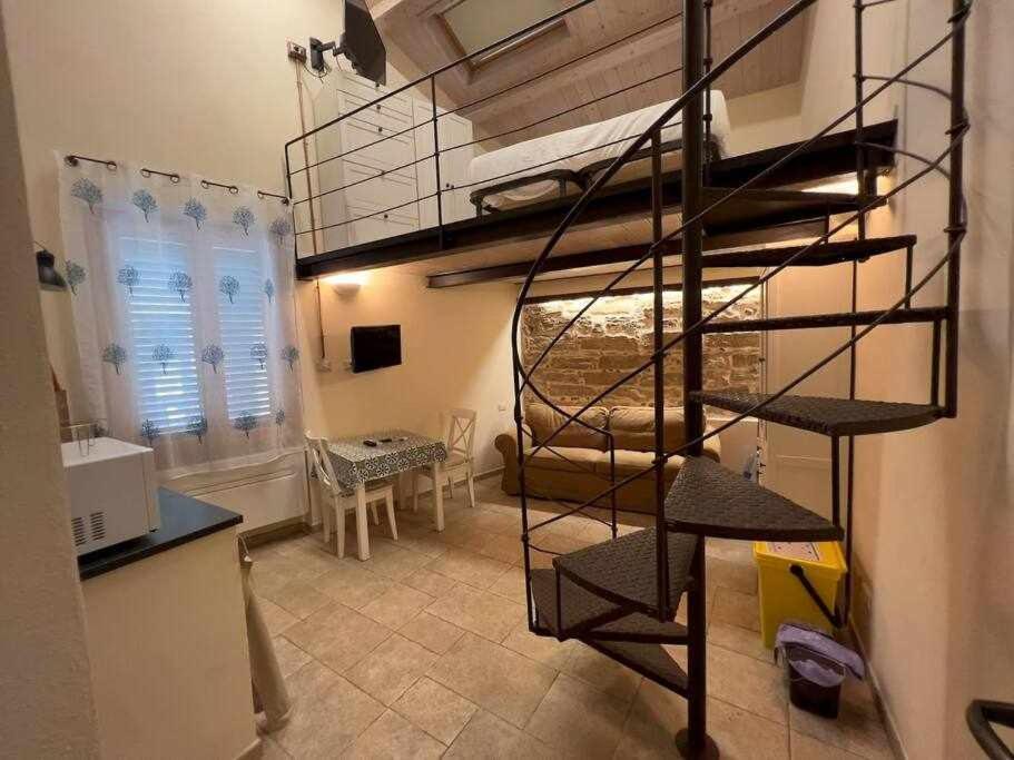 Suite Minerva 10 Steps From Piazza Civica Alghero Exterior foto