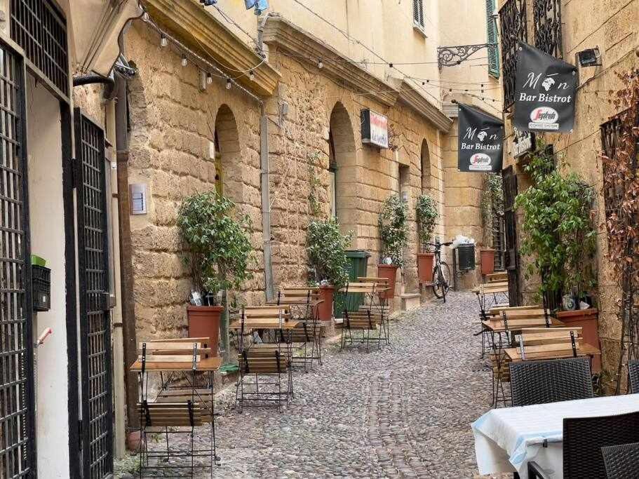 Suite Minerva 10 Steps From Piazza Civica Alghero Exterior foto